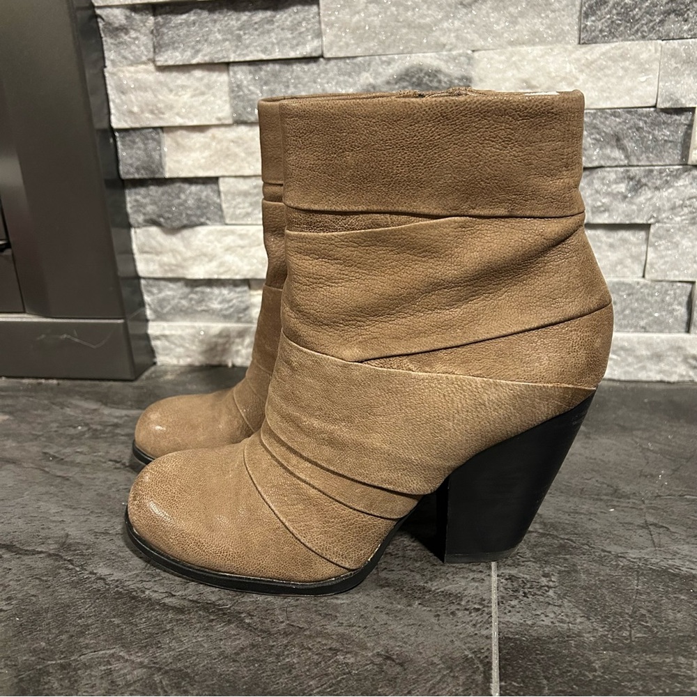 Vince Camuto Booties - Picture 3 of 7